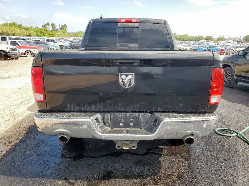 2017 RAM 1500 SLT  
