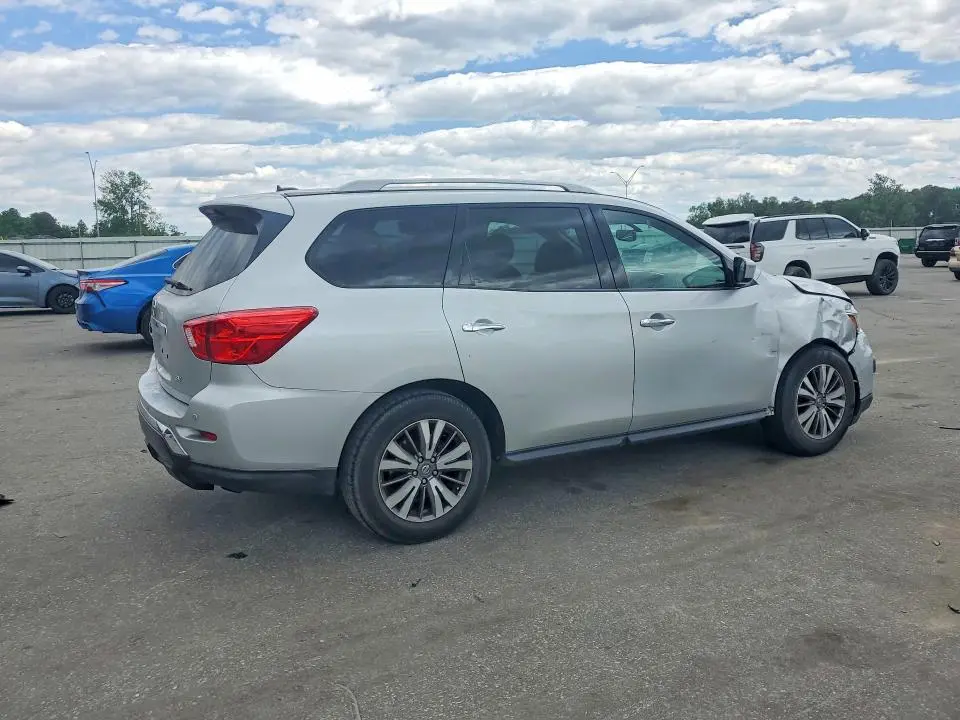 2018 NISSAN PATHFINDER SV  