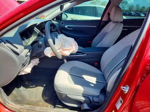 2020 HYUNDAI SONATA SE  
