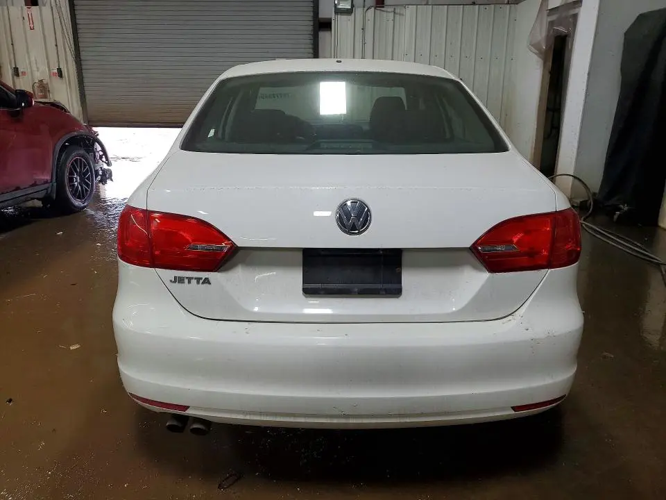 2013 VOLKSWAGEN JETTA BASE  