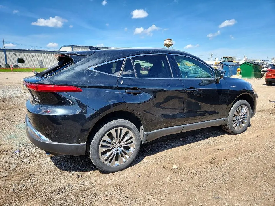 2021 TOYOTA VENZA XLE  