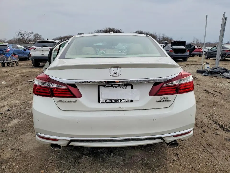 2017 HONDA ACCORD TOURING  