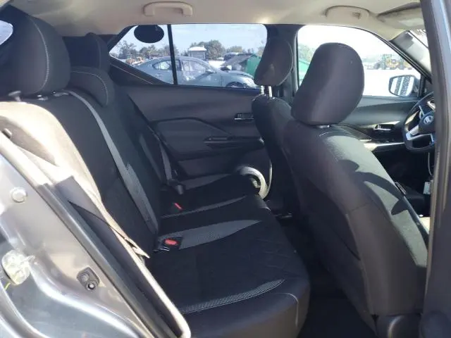 2020 NISSAN KICKS SV  