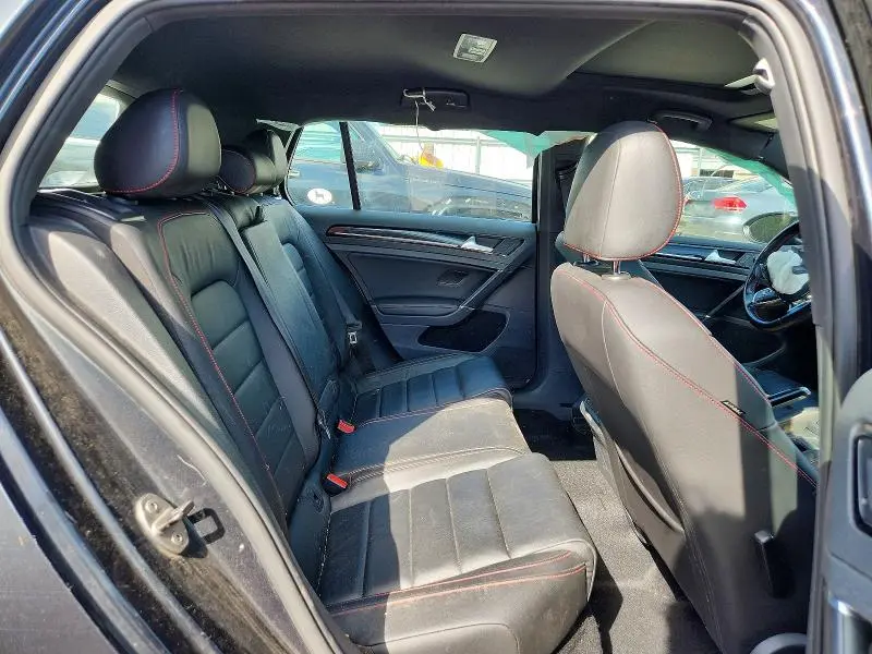 2017 VOLKSWAGEN GTI S/SE  