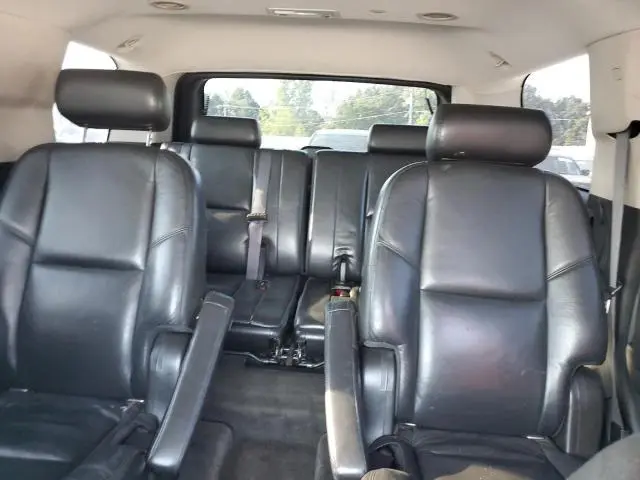 2010 CADILLAC ESCALADE   