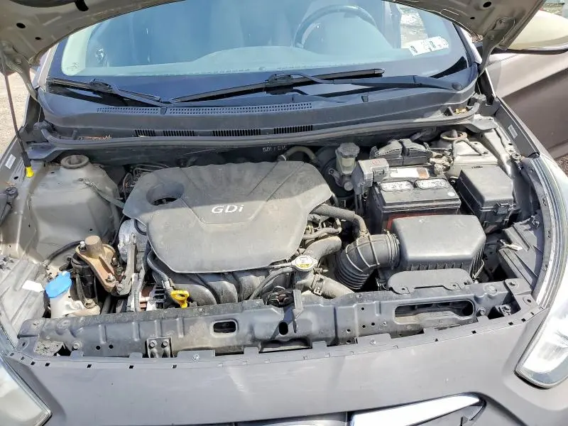 2013 HYUNDAI ACCENT SE  