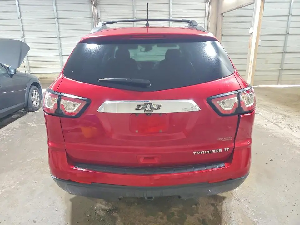 2014 CHEVROLET TRAVERSE LT  