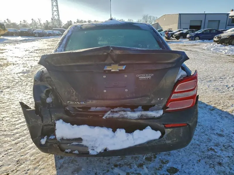 2019 CHEVROLET SONIC LT  