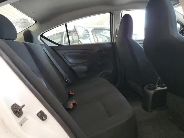 2014 NISSAN VERSA S  