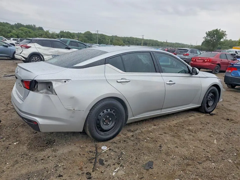 2022 NISSAN ALTIMA S  