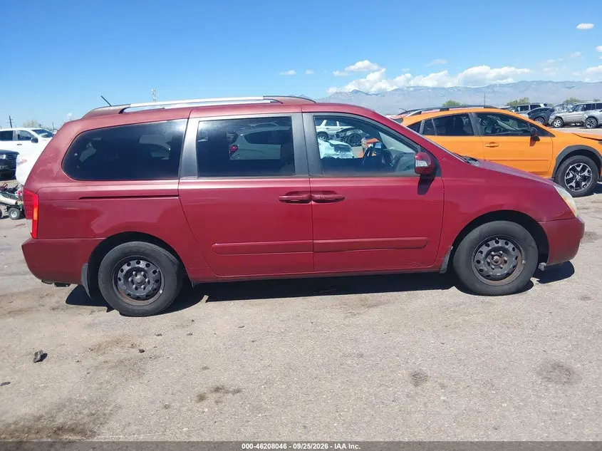 2014 KIA SEDONA LX
