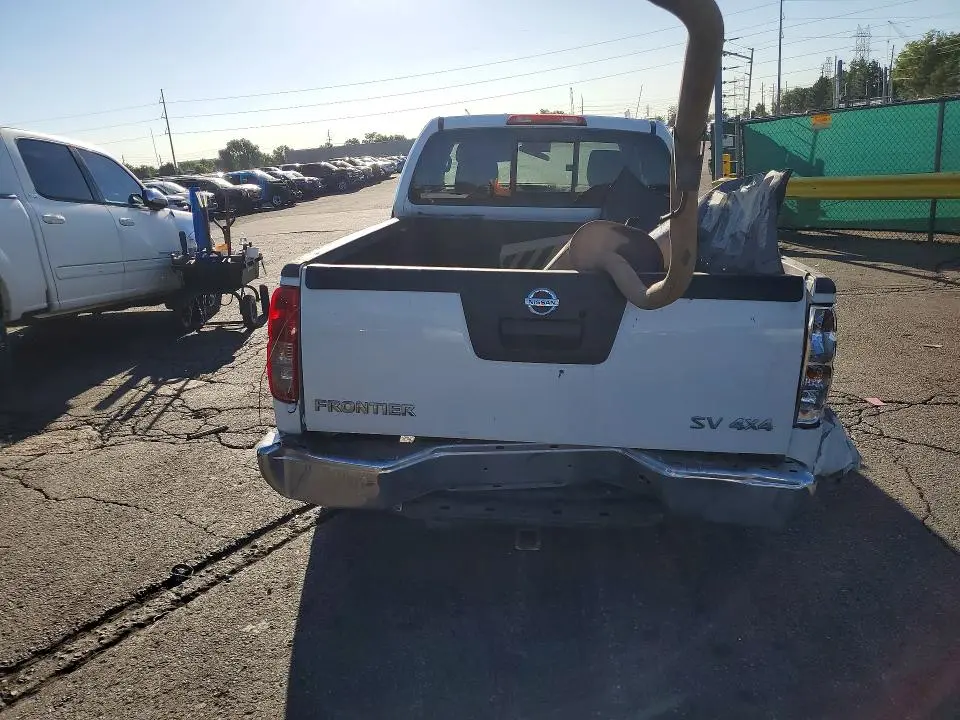 2015 NISSAN FRONTIER SV V6  