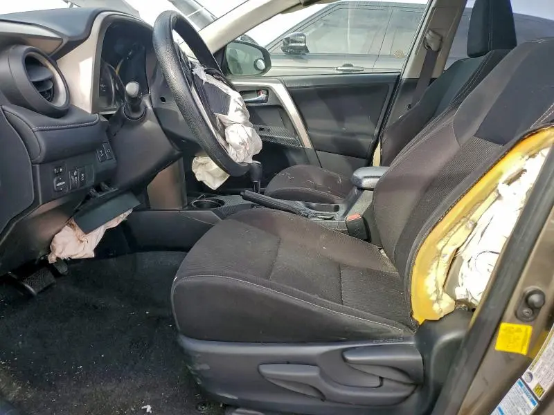 2015 TOYOTA RAV4 XLE  