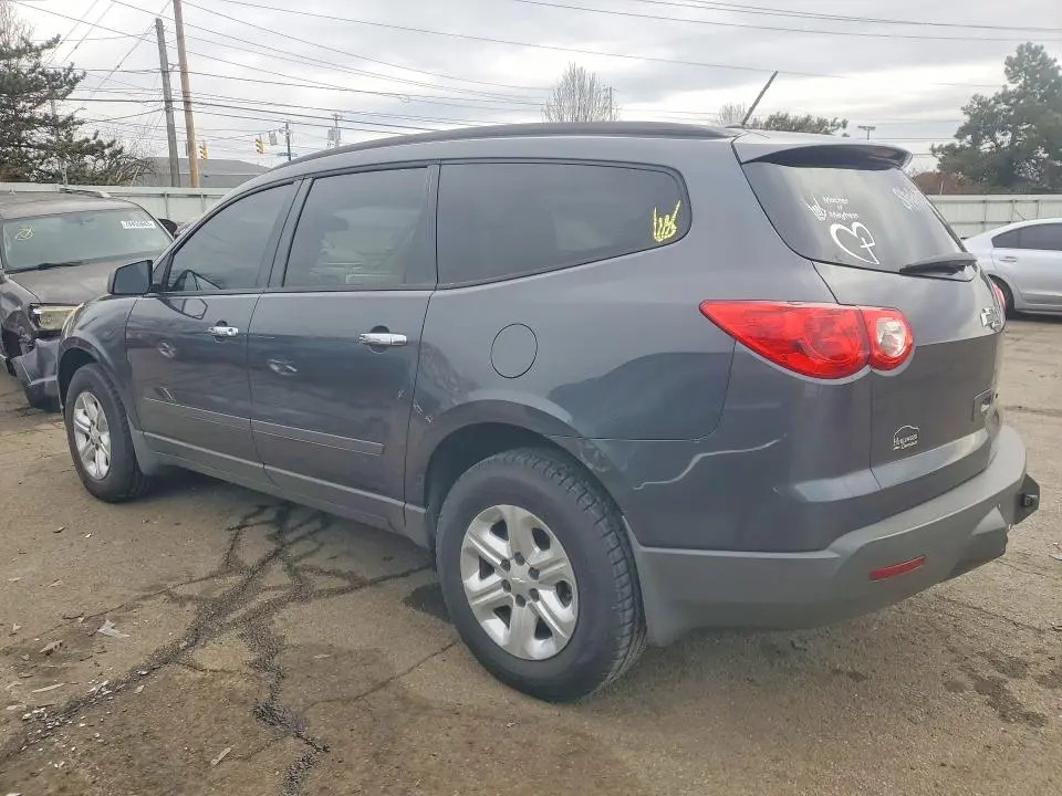2012 CHEVROLET TRAVERSE LS  