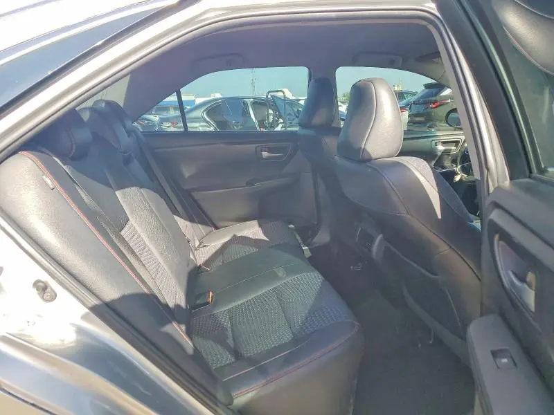 2015 TOYOTA CAMRY SE  