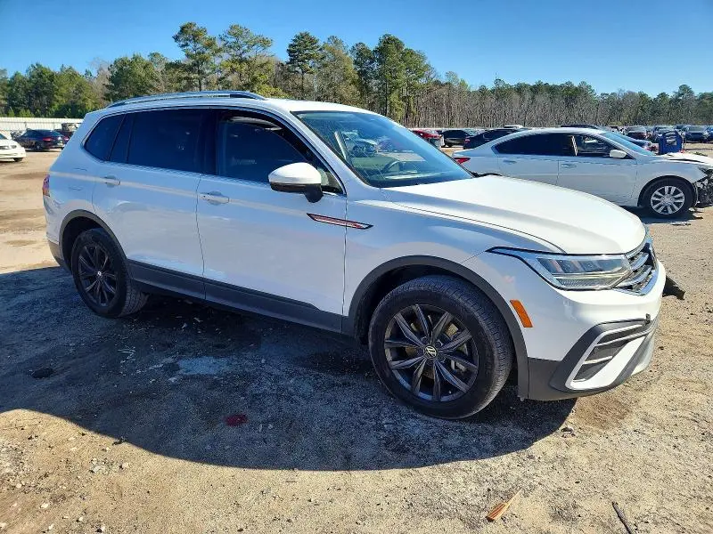 2022 VOLKSWAGEN TIGUAN SE  