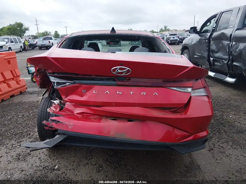2023 HYUNDAI ELANTRA SE