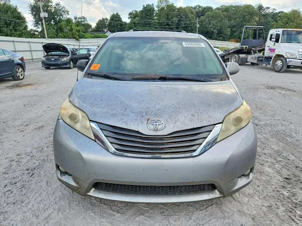 2012 TOYOTA SIENNA XLE 8-PASSENGER  