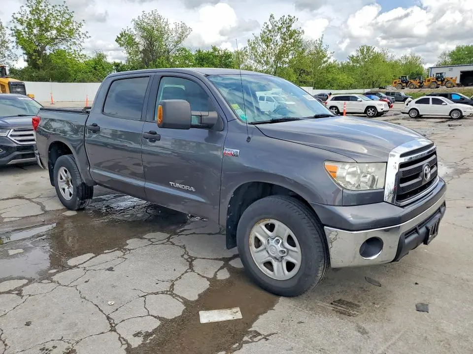 2011 TOYOTA TUNDRA CREWMAX SR5  