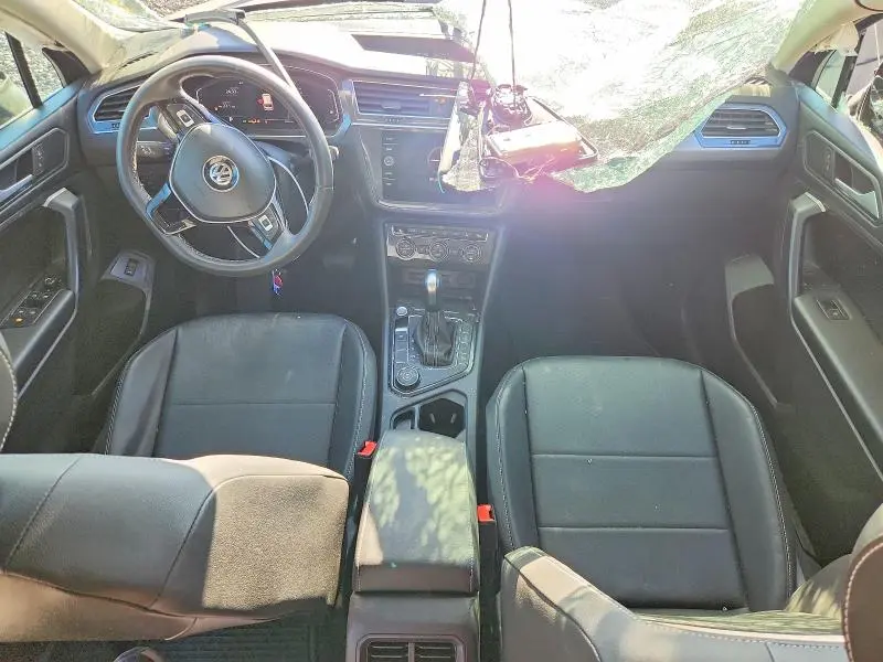 2021 VOLKSWAGEN TIGUAN SE  