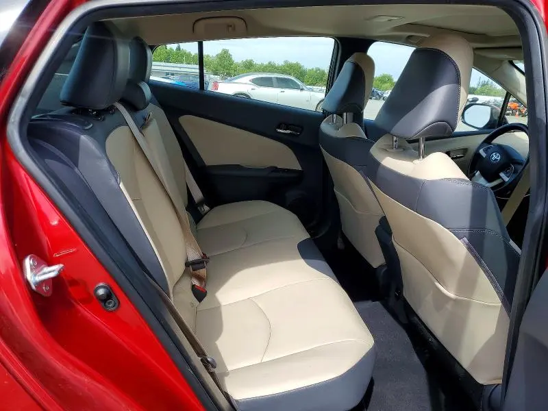 2018 TOYOTA PRIUS FOUR  