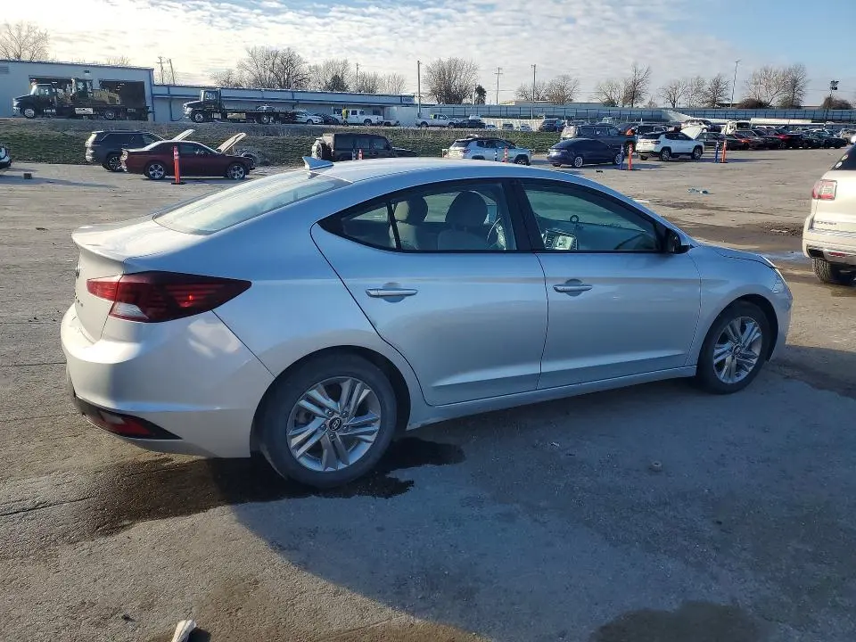 2019 HYUNDAI ELANTRA SEL  