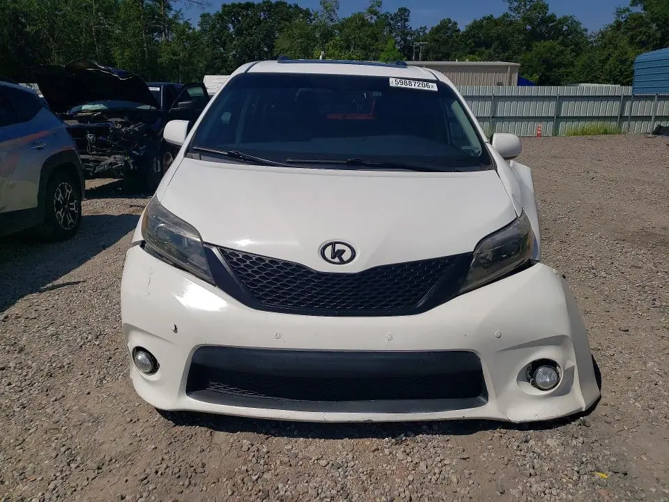 2015 TOYOTA SIENNA SPORT  