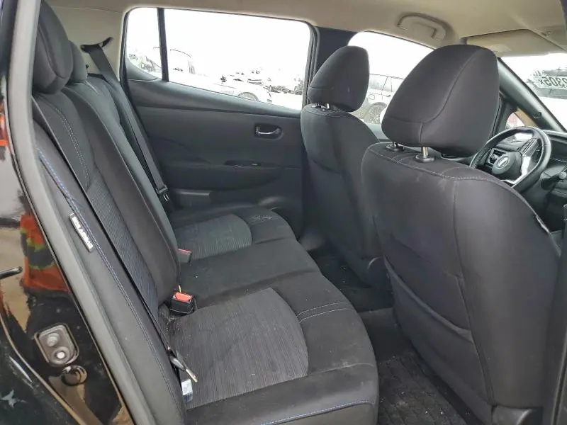 2022 NISSAN LEAF SV PLUS  