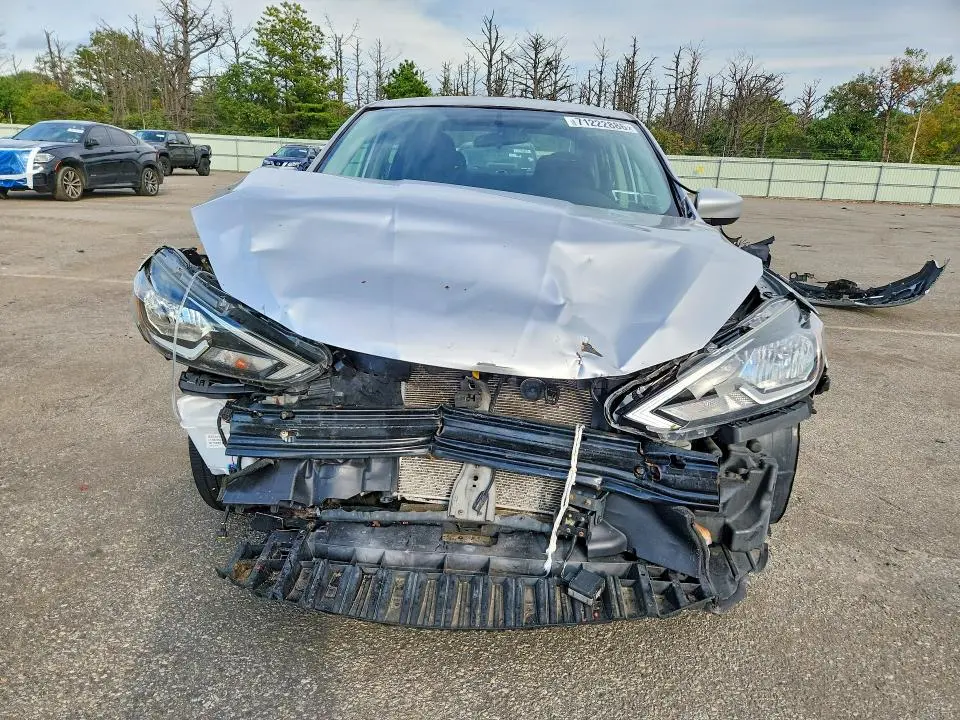 2019 NISSAN SENTRA SV  