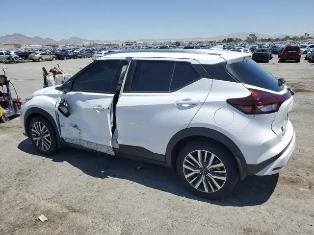 2022 NISSAN KICKS SV  