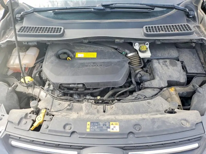 2016 FORD ESCAPE SE  