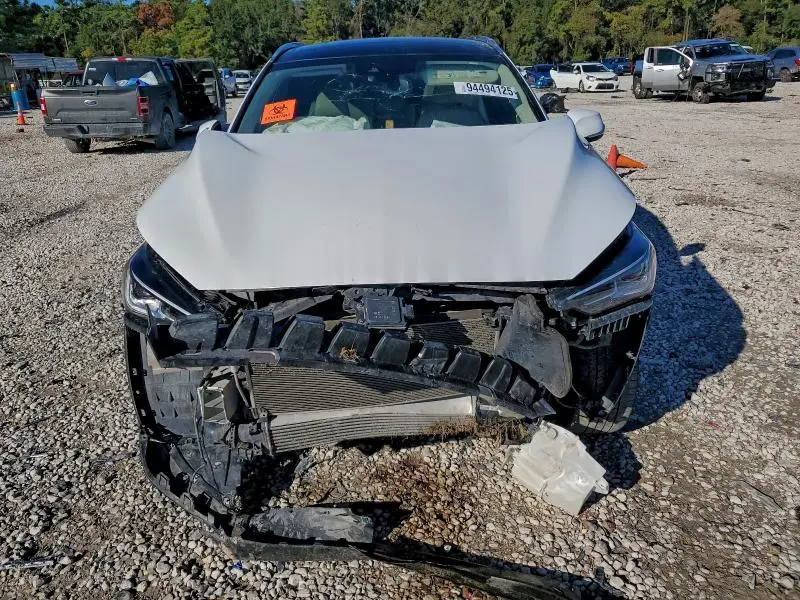 2022 INFINITI QX50 LUXE  