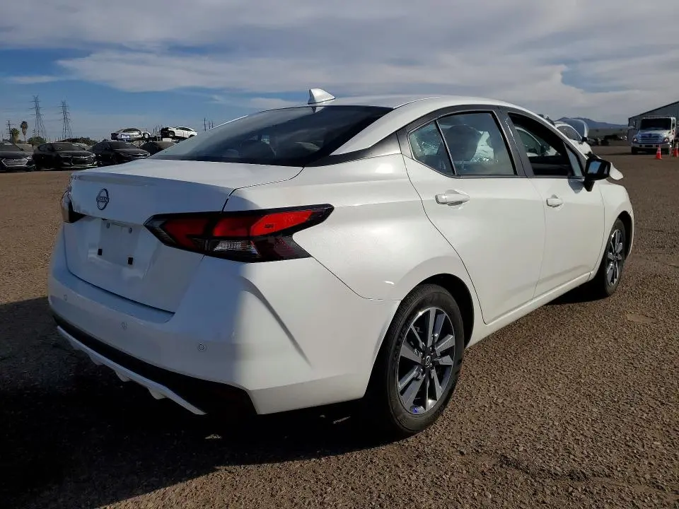 2025 NISSAN VERSA SV  