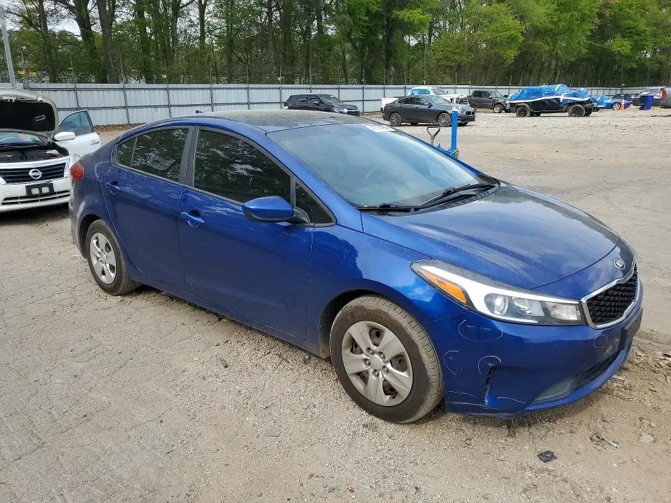 2018 KIA FORTE LX  