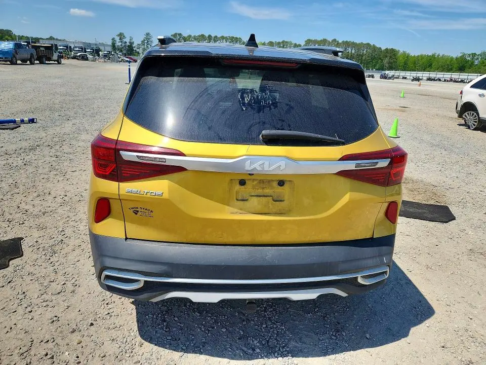 2022 KIA SELTOS S  