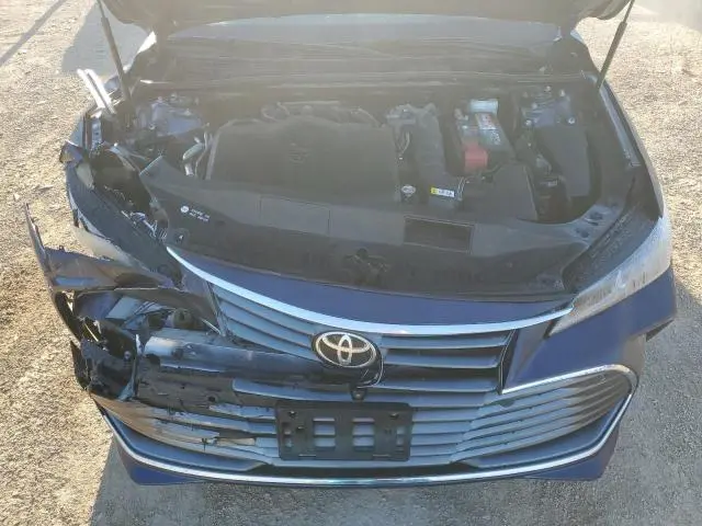 2019 TOYOTA AVALON XLE  