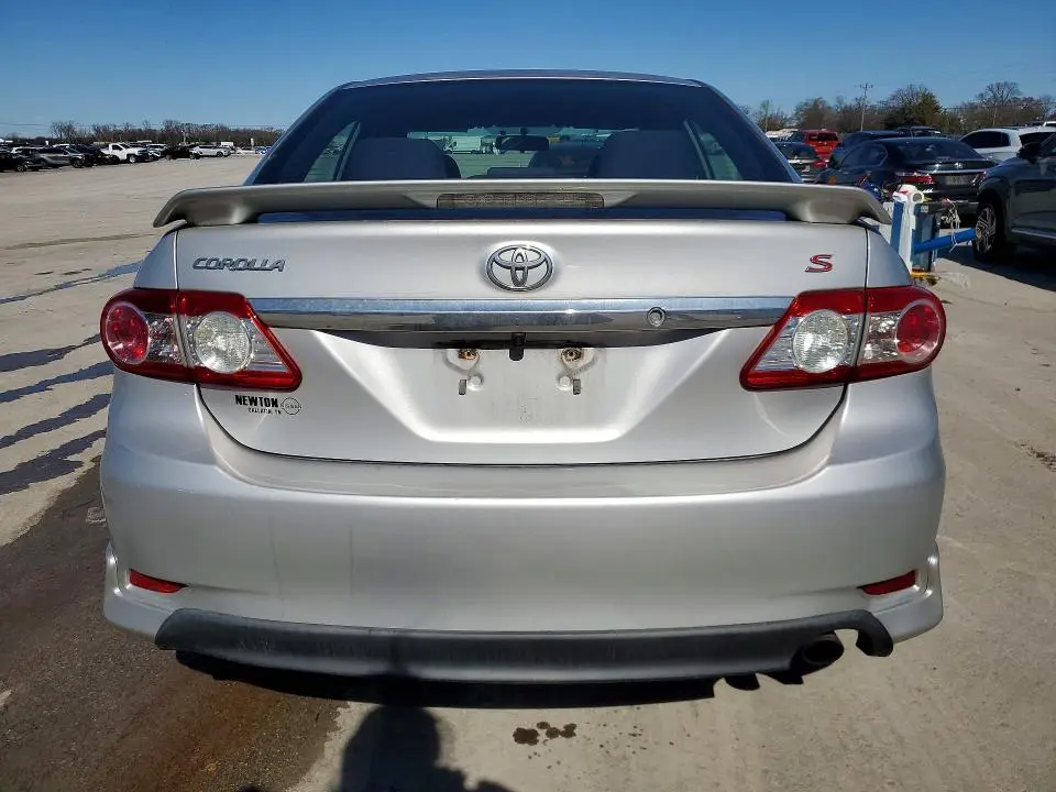 2013 TOYOTA COROLLA BASE  