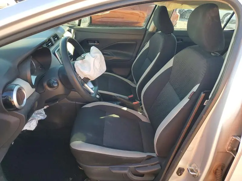 2020 NISSAN VERSA SV  