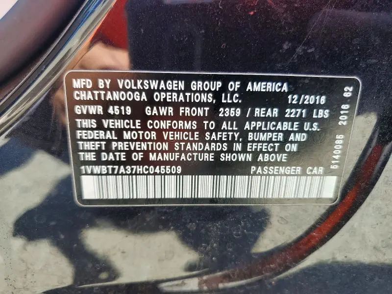2017 VOLKSWAGEN PASSAT SE  