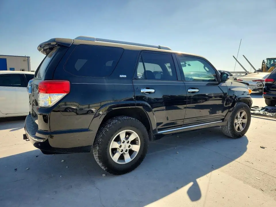 2011 TOYOTA 4RUNNER SR5  