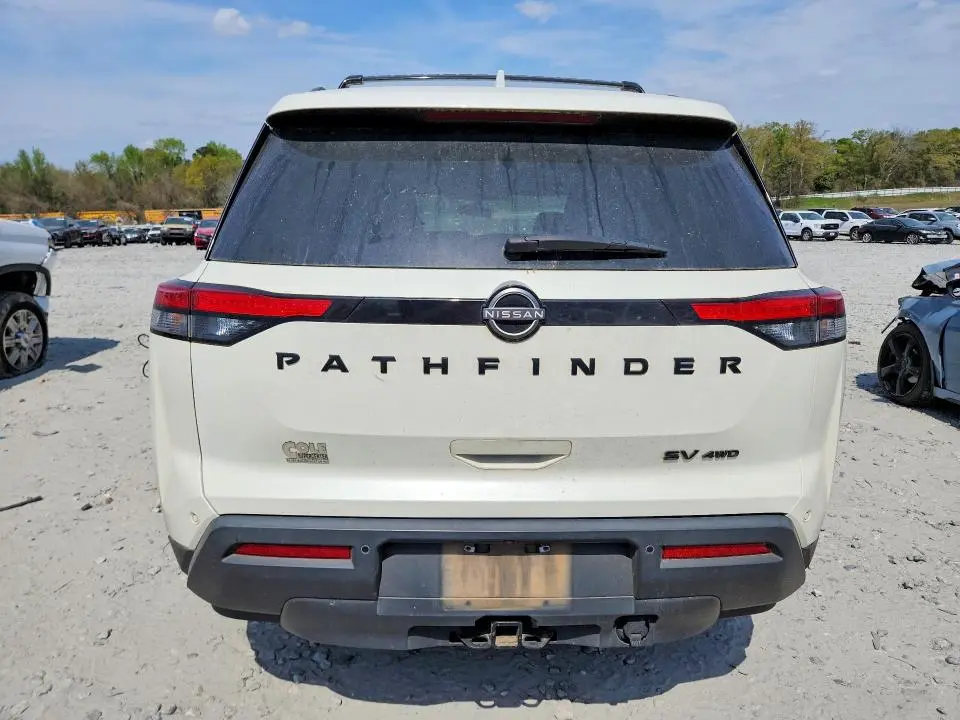 2022 NISSAN PATHFINDER SV  