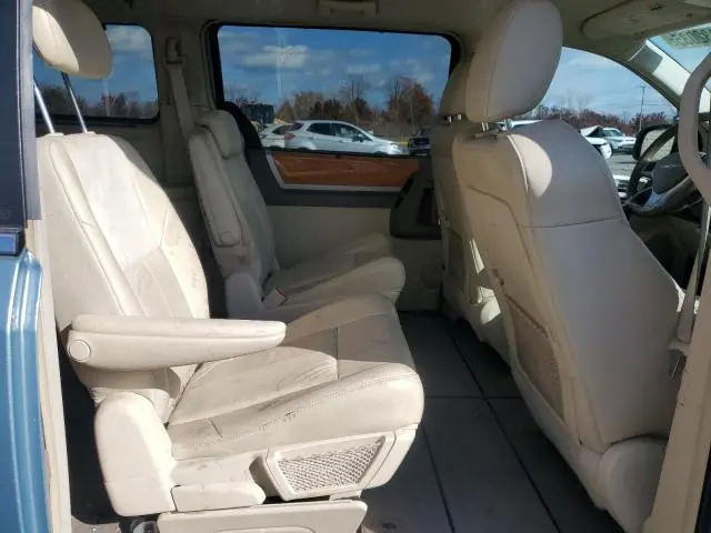 2010 CHRYSLER TOWN & COUNTRY LIMITED  