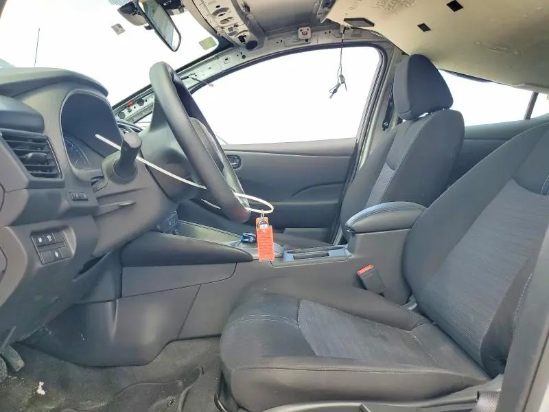 2025 NISSAN LEAF S  
