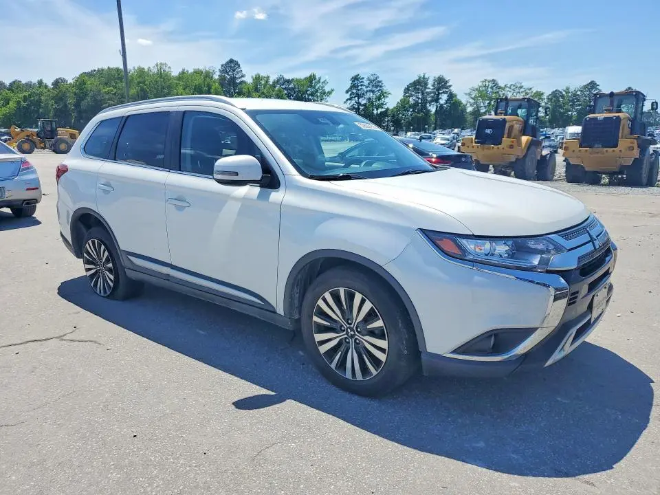 2020 MITSUBISHI OUTLANDER SE  