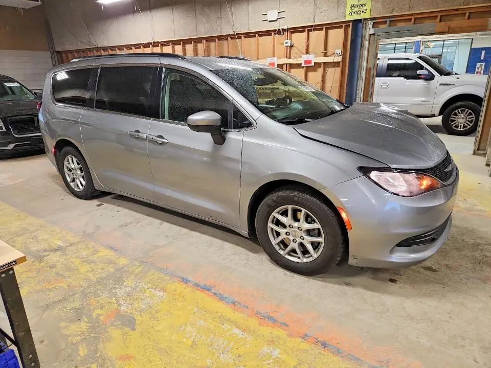 2020 CHRYSLER VOYAGER LXI  