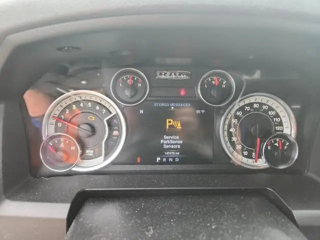 2016 RAM 1500 SLT  