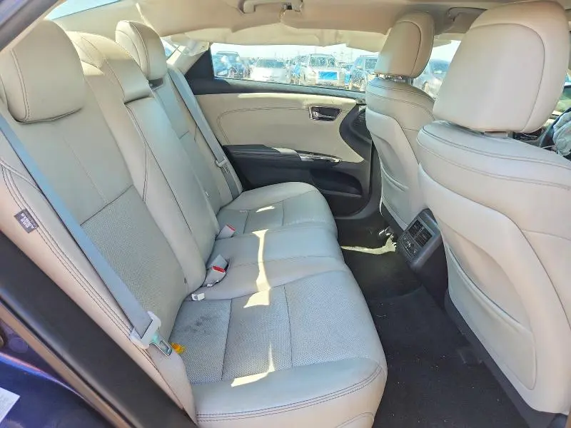 2016 TOYOTA AVALON LIMITED  
