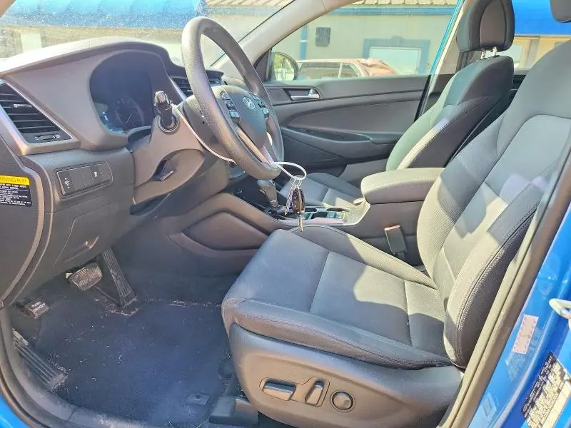 2017 HYUNDAI TUCSON SE  