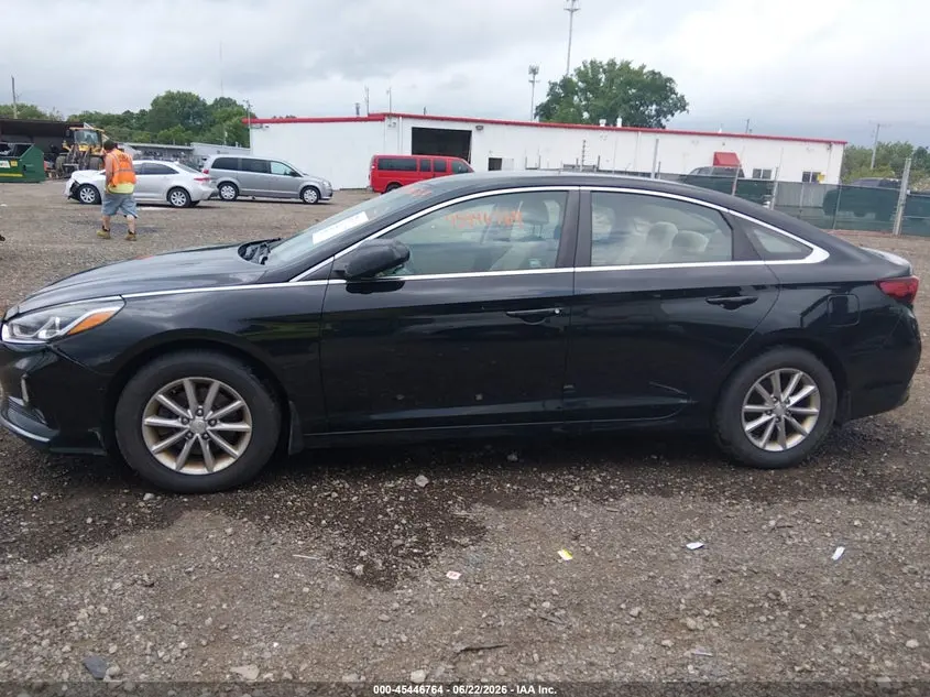2018 HYUNDAI SONATA SE