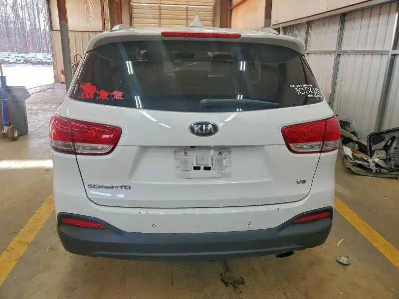 2017 KIA SORENTO LX  